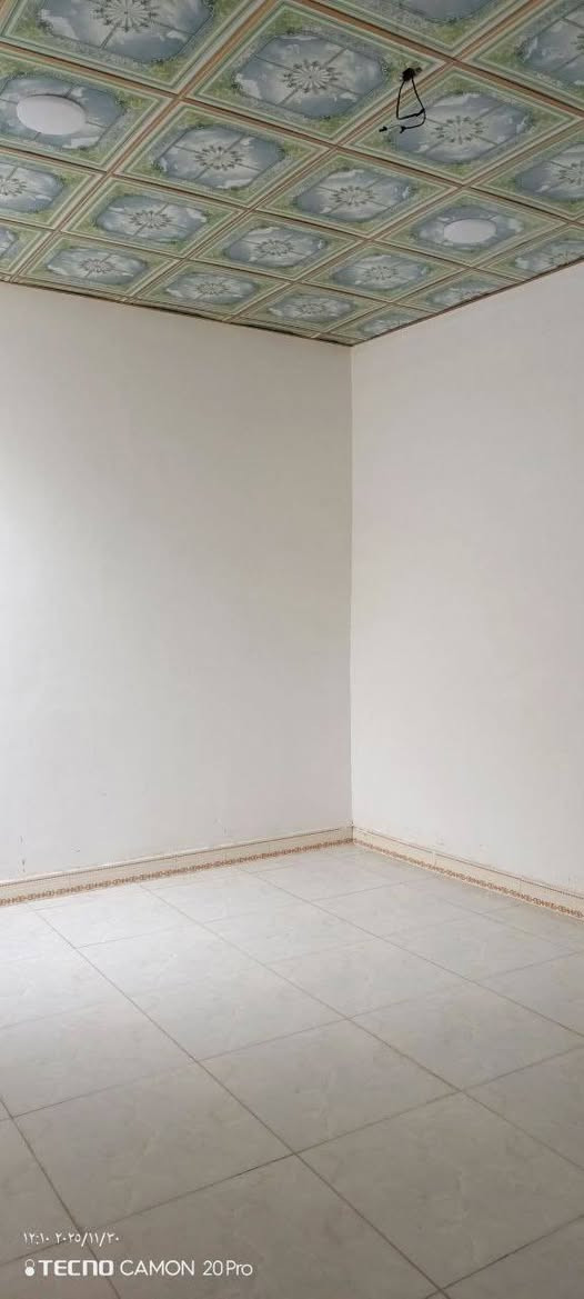 🏡 بيت 125 متر ب 34 مليون فقط 🤑🤑
البيت مرقم من البلدية + إقرار محكمة 

🏗️ البناء: بلوك | الأساس والسقف: كونكريت

🔹 مواصفات البيت:
✅ غرفة نوم 🛏️
✅ صالة 🛋️
✅ صحيات داخل وخارج  🚽
✅ مطبخ 🍽️
✅أستقبال 

🔹 الخدمات المتوفرة:
💧 ماء | ⚡ كهرباء | 🚗 شوارع مبلطة | 🏫 مدارس قريبة

📍 الموقع: النجف – مقابل ملحق قرية الغدير
📜 الملكية: طابو زراعي (إقرار محكمة)

📞 للتواصل:
أتصال ‏‏‪***********‬‏ واتساب***********
