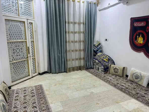 #مكتب_الشكري_للعقار دار سكن 200 م مربع مع محلات 
🌍 الموقع :النجف الاشرف_  الكوفه شارع المطار السايدين شارع علكم ثالث بيت عن شارع ع شارع علكم الرئيسي وليس فرع وشارع تبليط
----------------------------------------
🔳  زراعي سند 25
🔳 المساحه 200 م 
🔳دار سكن زراعي جاهز 
--------------------------------
🧾 تفاصيل البيت 🧾
يحتوي علئ غرفتين صاله مطبخ تخاريج استقبال 
صب كونكريت الأساس والسقف طابوك 
كافه الخدمات متوفره 
------------------------------
سعر البيع 135
مليون 💷
☎️ للاستفسار 
واتساب ***********
***********
🛣️عنوان المكتب النجف الأشرف _ الكوفه شارع المطار السايدين مقابل جوهره العرب مباشرتٱ مكتب الشكري للعقار
