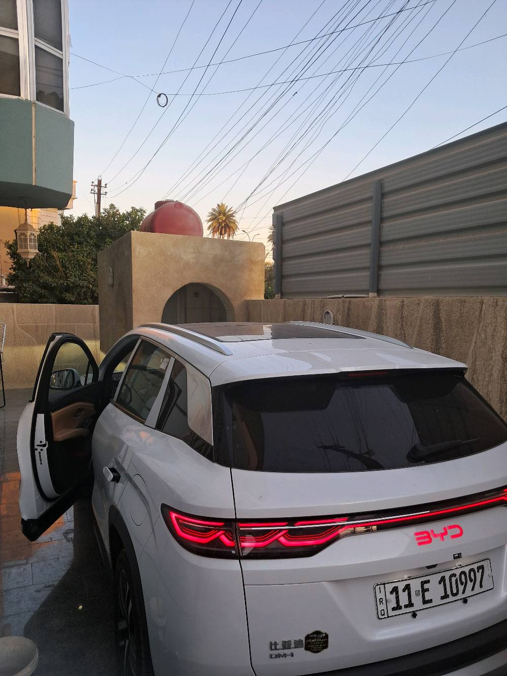 سونك L موديل ٢٠٢٥ نص مواصفات بانوراما كرسي السائق كهرباء خمس كامرات عداد المسافة ٩٥٠ كم  الشحنة الواحدة تمشي ١١٢ كم خالية من اي ضرر السعر المطلوب ٣٠٢٥٠٠٠٠