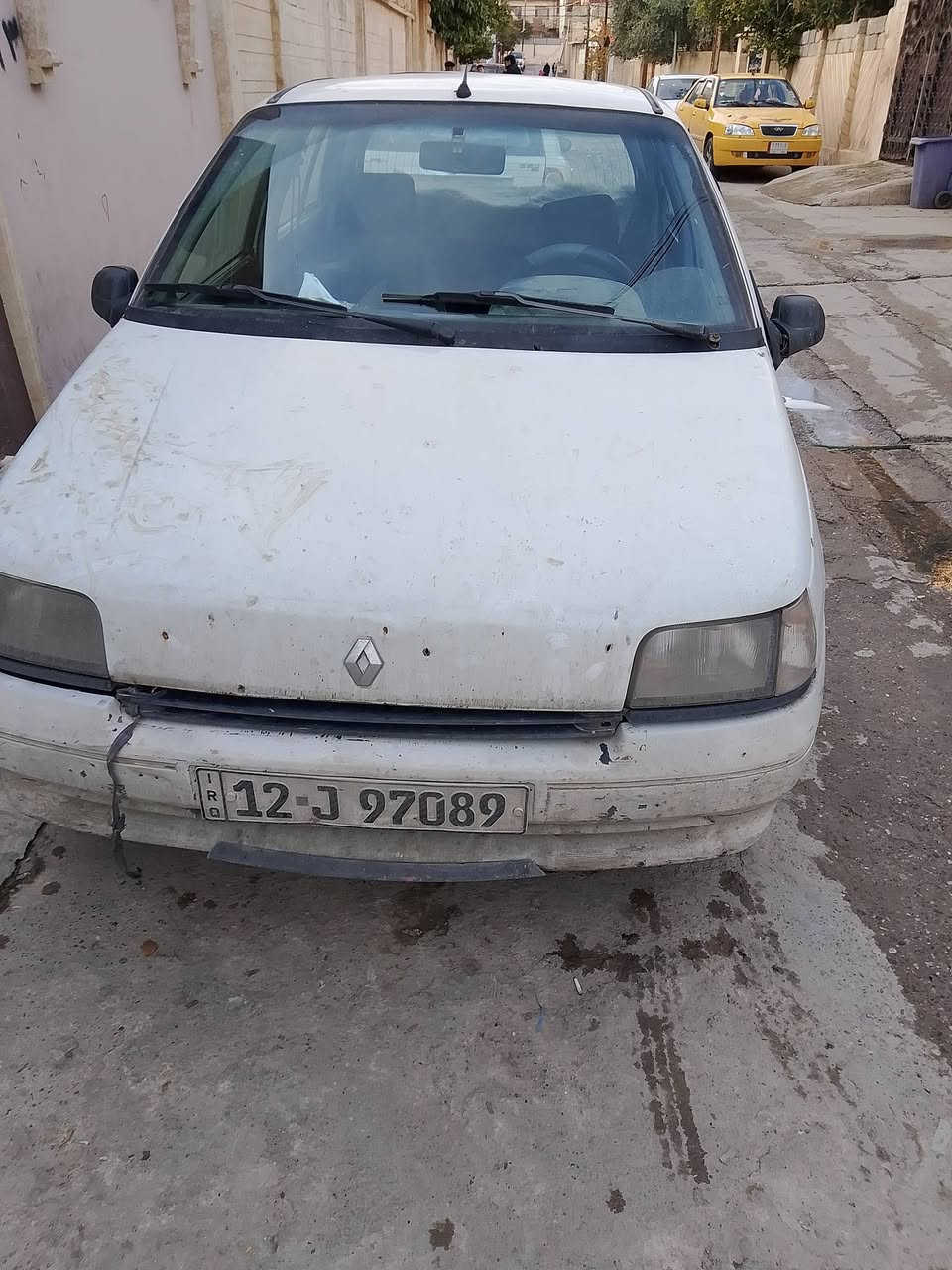 سلام عليكم سياره رينو كليو محرك 14 رقم جديد شرط تحويل سعر 15$ وبيها مجال الطيبين  وتفاصيل أتصل على رقم ***********
