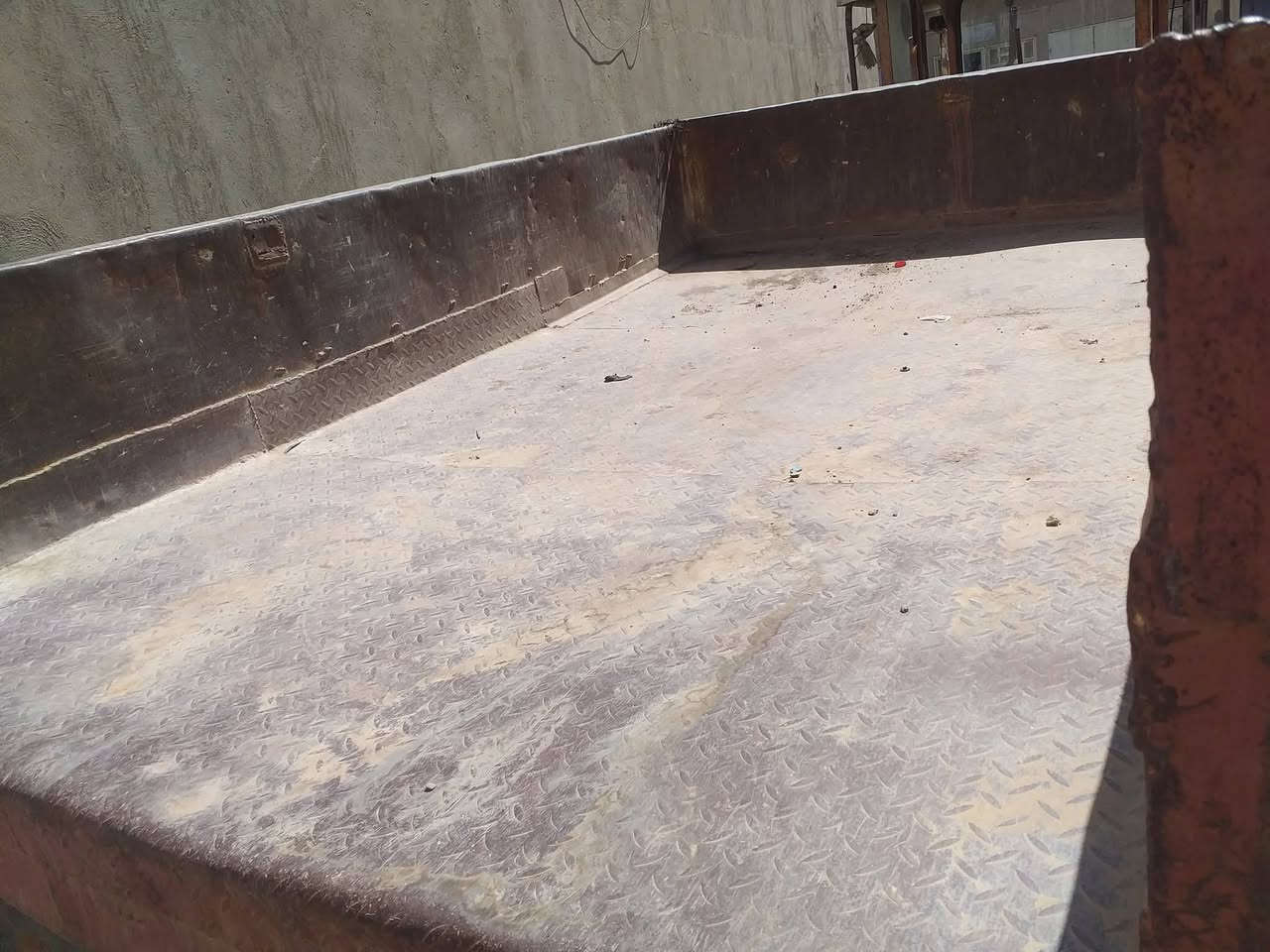 عربانه للبيع مكان بغداد محموديه السعر تصل *********** ***********
