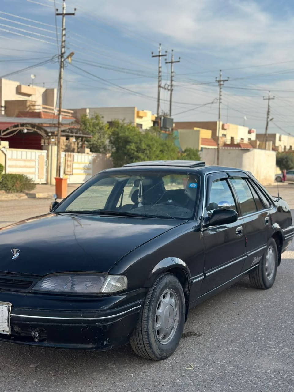 السلام عليكم
دايو برنس للبيع 
كير اوتماتيك محرك مفتوح 
مشروع وطني سنويه تنتهي ب٢٠٢٧ 
سيارة حلوة ونظيفة 
كهربائيات كاملة 
بيها ضربه بالبك لايت الخلف السايق واحد ضاربها ومهزوم 
وبيها خيط تبخير بسيط وبالبك بيها صفنة 
السيارة كمالياتها كامله مناقصها بس بعض الترتيبات 
عارضها ب٣٢ وبيها مجال وما اقفل سعر بالاتصال تجي تشوفها بعينك 
عنوانها تكريت القادسية 
للاتصال 
***********
