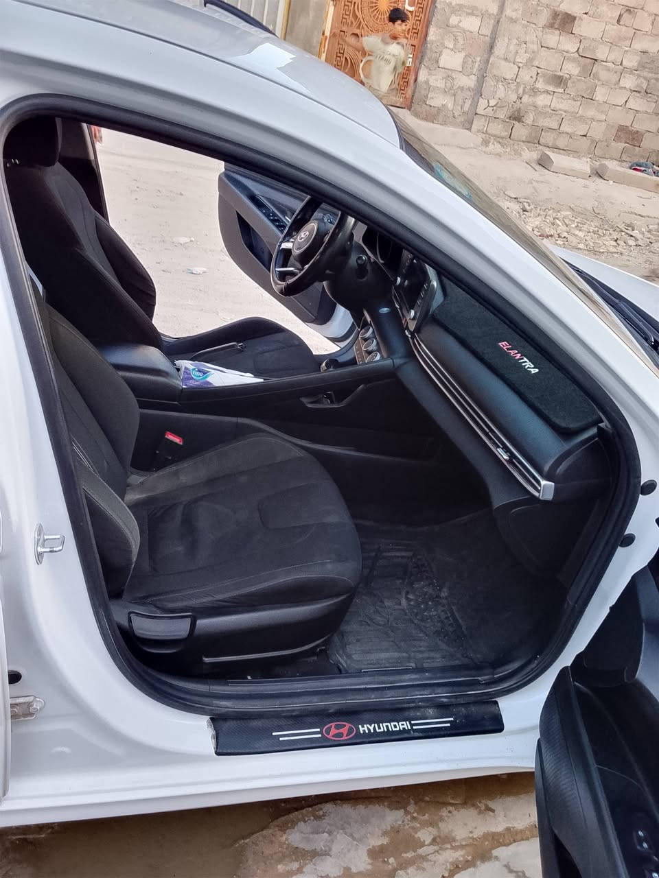 سلام عليكم موديل 2021 امريكي حادث صندوك وبدنه وجملغ خلفي ربع بنيد صبغ ايرباك سليم داخل نضيف السيارة ماشيه 150 محرك 2000 فول مواصفات سعر 125 مكان زغفرانيه ***********
