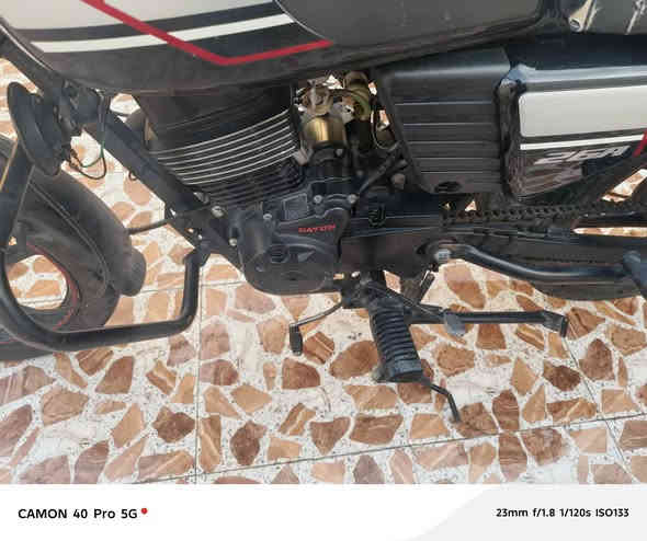 سلام عليكم دايوان 21اوراق اصوليه مكفوله كفاله عامه ما بيه نقص كلها شغاله مكان الدوايه 1450وبيها مجال للشراي***********
