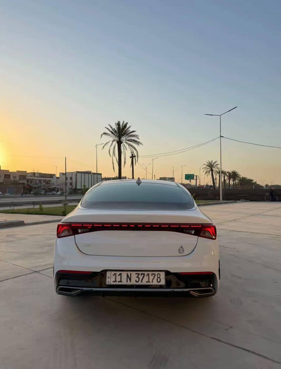 السلام عليكم 
موديل 2023

السيارة أمريكية مكفولة كفالة عامة كلين

مواصفات السيارة:

* شاشة LS
* دعم Apple CarPlay وAndroid Auto لاسلكيًا
* تشغيل السيارة عن بُعد
* كاميرا خلفية
* مثبت سرعة ذكي
* المحافظة على المسار
* فرامل طوارئ أوتوماتيكية
* مراقبة النقطة العمياء
* كشن كهرباء
* حساسات أمامية وخلفية
* صندوق ذكي عند الاقتراب
* مسطرة خلفية LED كامل على طول الجنطة
* المحرك 1.6T
* ممشى السيارة: 54 mi
* رقم بغداد، تحويل ثاني يوم
* السعر اتصل وتدلل سعر مناسب 
للتواصل:***********

