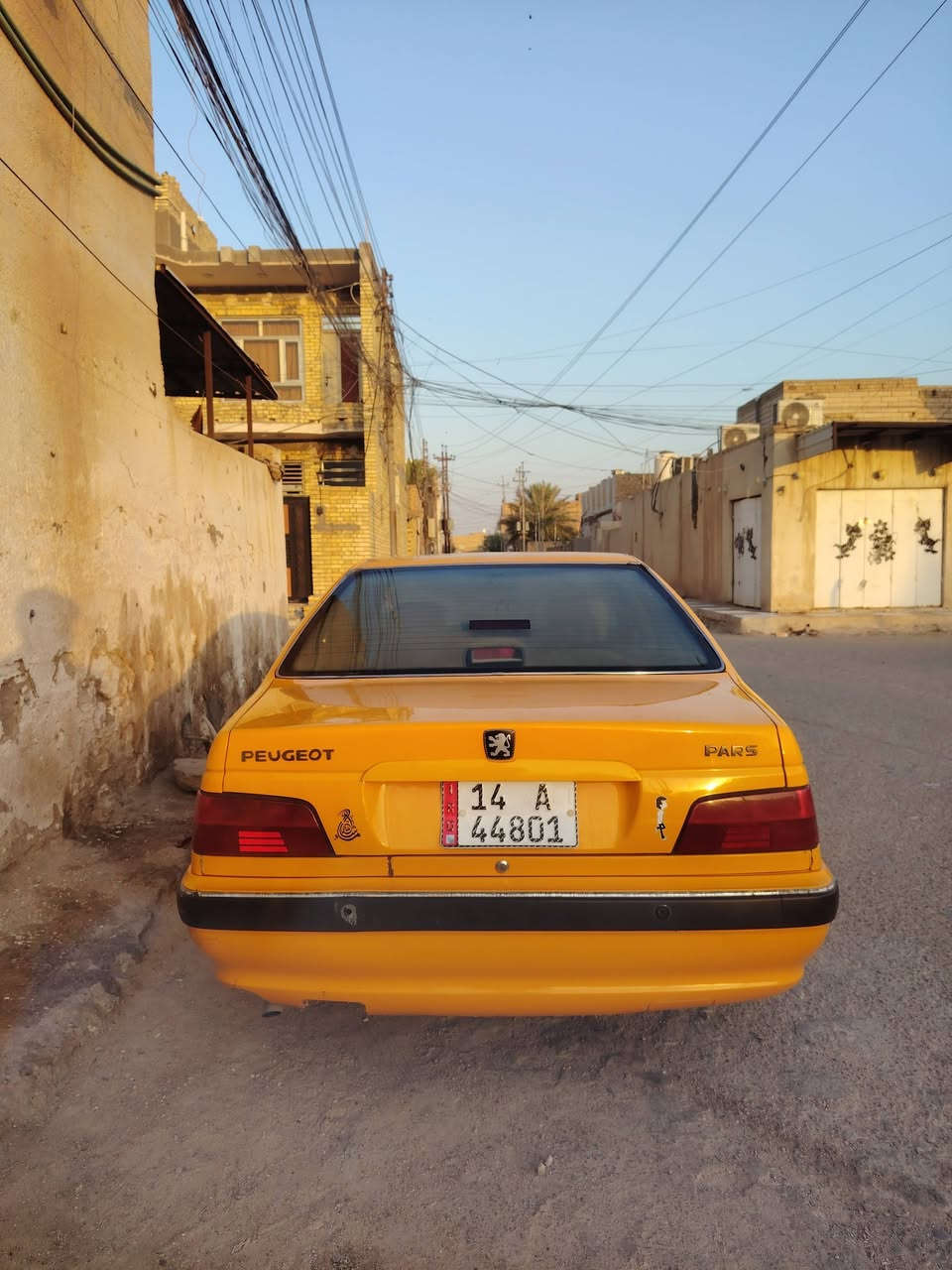 سلام عليكم بيجو 20 رقم بصرة سيارة بيهة ربع صبغ من البنيد والجاملغ الخلفي بي رصعة ازغيرة السيارة خير من الله خطين غاز بانزين عنوان ميسان حي العسكري ***********
