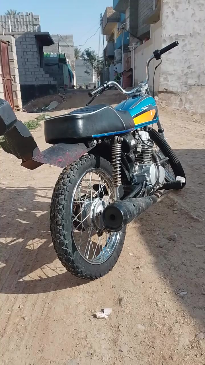 سلام عليكم دراجه للبيع الدراجه حلوه ومكينته ناعمه السعر ٣٠٠ وبيه مجال الطيبين العنوان ديالى بعقوبة الوثبه الرقم ***********
