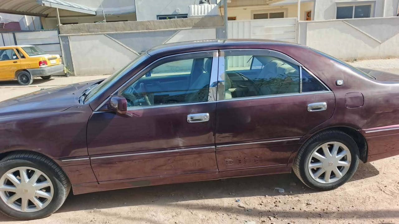 ملكه قرار ٤٨مدفوع كمرك وجاهزه فقط عل الرقم باقيه سياره عدله وجاهزه لاخير مابيها برغي نقص تخم تاير كير مكينه فيفتي فيشه بطل بلكارتون وسياره بنجف معاملتها وقرصها بيها وهذا رقمي ***********
