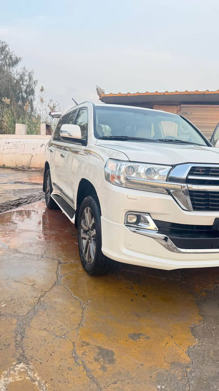 السلام عليكم لاندكروز 2016 فطيم كفاله من الصبغ عدا طلقه بلقماره ومكحله وثنين بلجنطه بدون اي ضرر اخر رقم بغداد باسمي تحويل مباشر ماشيه 170 بدون اي نقص السياره داخله سيرفس بلشركه وجاهزه من كلشي السعر 438 وبيها مجال بسيط للاستفسار *********** المحمودية, بابل
