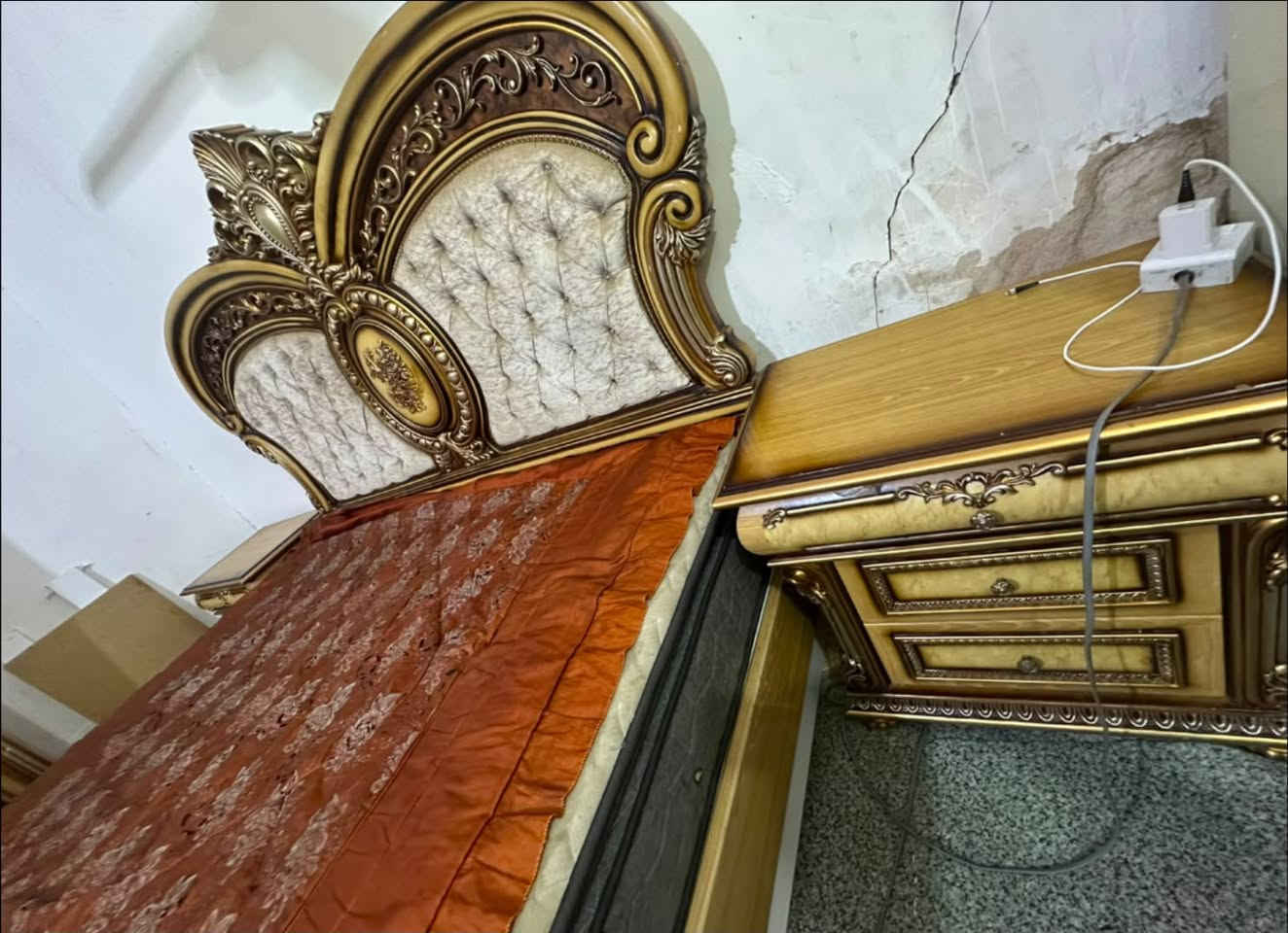 سلام عليكم غرفه ملكيه  للبيع 850 ***********
