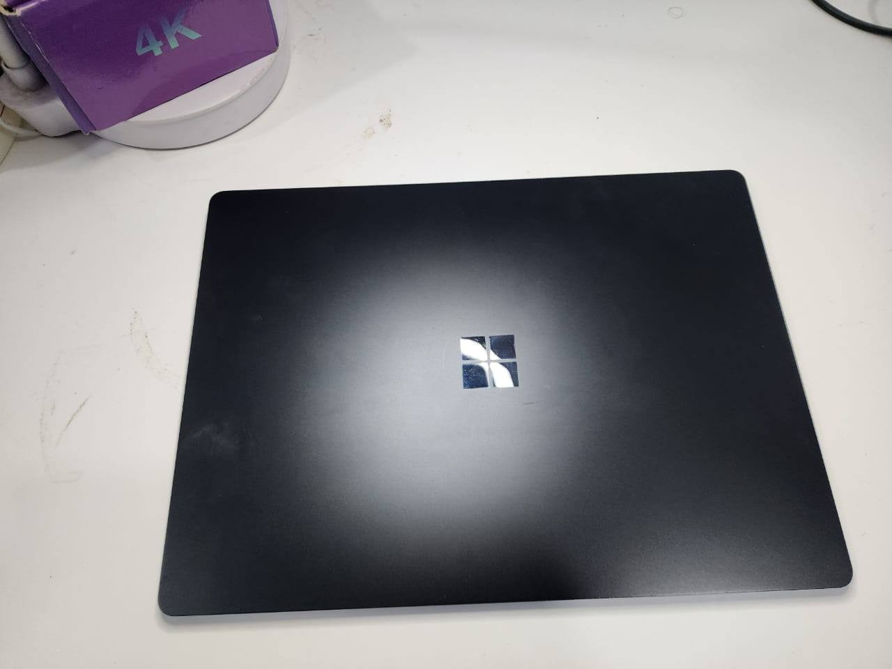 🇺🇸 وارد الولايات المتحدة الأمريكية – نسخة أصلية 

✅️ Microsoft Surface Laptop 4
جهاز أنيق وخفيف بتصميم فاخر، مناسب للأعمال المكتبية والدراسة والتصفح والبرمجة والاستخدام اليومي.

✔️ المعالج: AMD Ryzen 7 Microsoft Surface Edition
✔️ الرام: 16GB LPDDR4X بسرعة 4266MT/s
✔️ التخزين: 512GB SSD NVMe
✔️ كارت الشاشة: AMD Radeon Graphics مدمج
✔️ الشاشة: 13.5 إنج Touch Screen
✔️ دقة الشاشة:  2.5K+ PixelSense Display
✔️ نظام التشغيل: Windows 11 Pro 64-bit
✔️ يدعم اللمس حتى 10 نقاط (10-Point Multi-Touch)

✨ مميزات الجهاز:
✔️ هيكل فاخر وخفيف الوزن
✔️ شاشة عالية الدقة بنسبة عرض 3:2
✔️ بطارية ممتازة للاستخدام اليومي
✔️ مناسب للدراسة والأعمال المكتبية والبرمجة والأمن السيبراني والتصاميم الخفيفة والمتوسطة .

✅️ نسبة النظافة ممتازه جدا 
✅️ بسعر : 650.000 الف دينار عراقي
 (شامل توصيل مجانا) 
✅️ ضمان النموذج اسبوعين حقيقي ..


**إذا كنت صاحب هذا الإعلان وتريد حذفه لأي سبب، رجاءا أرسل رسالة إلى الدعم الفني**