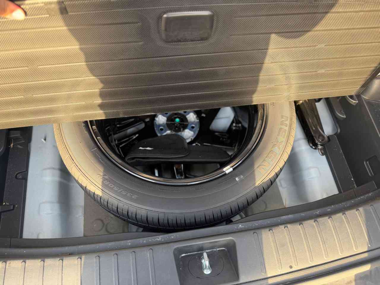 توسان 2025 تحكم جهتين مري شفط كشنات تدفه وتبريد جنطة كهرباء ويل 19 سيارة داخل الضمان مع دفتر تبديل دهن لخمس مرات للاتصال ***********
