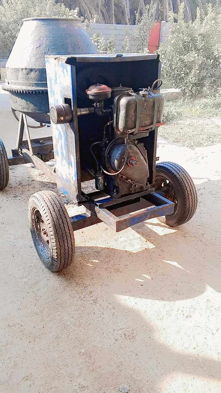 السلام عليكم خباطه للبيع نظيفه وشغاله محرك 10 جفه جديد العنوان الرمادي ابو طيبان رقم الهاتف ***********
