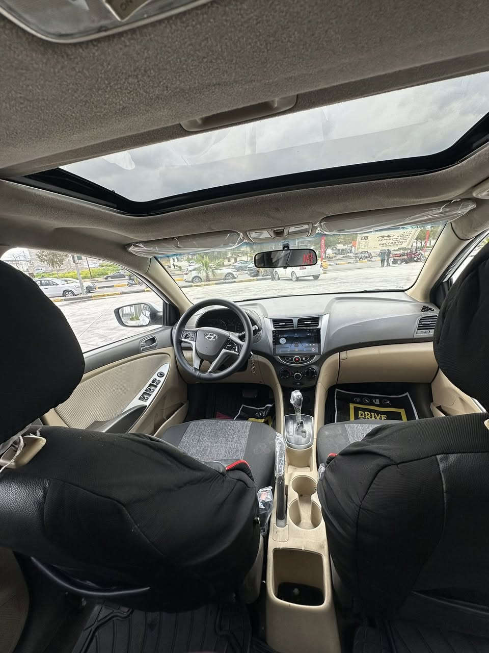 السلام عليكم اكسنت 2014 فول بلو فتحت سقف محرك ١٦ ضرر احزام اثر شضايه بجم كبس  سقف شرط صندوك شرط سعر ٨٨   ***********
