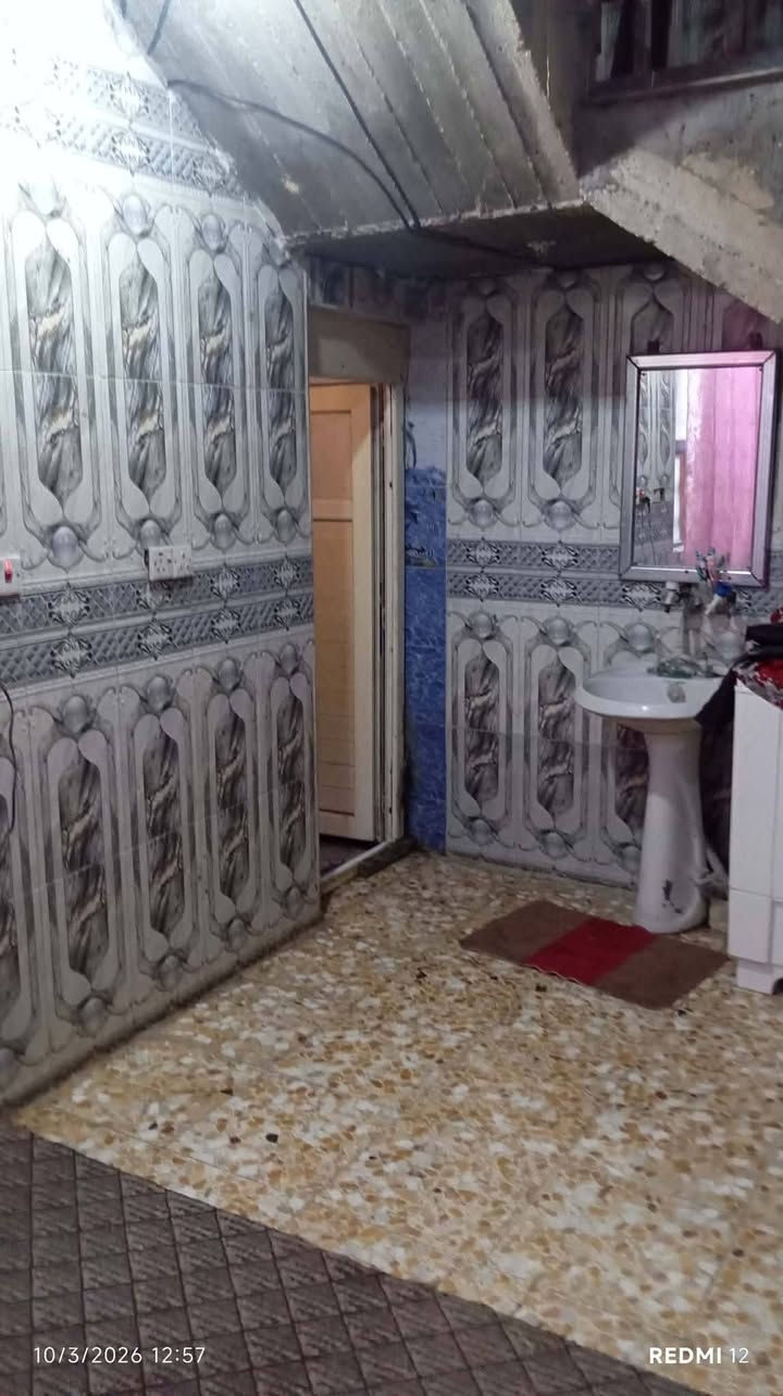 بيت 140متر طابقين اصلاح زراعي حي العسكري شارع 80 الشراي يتصل على الرقم ***********
