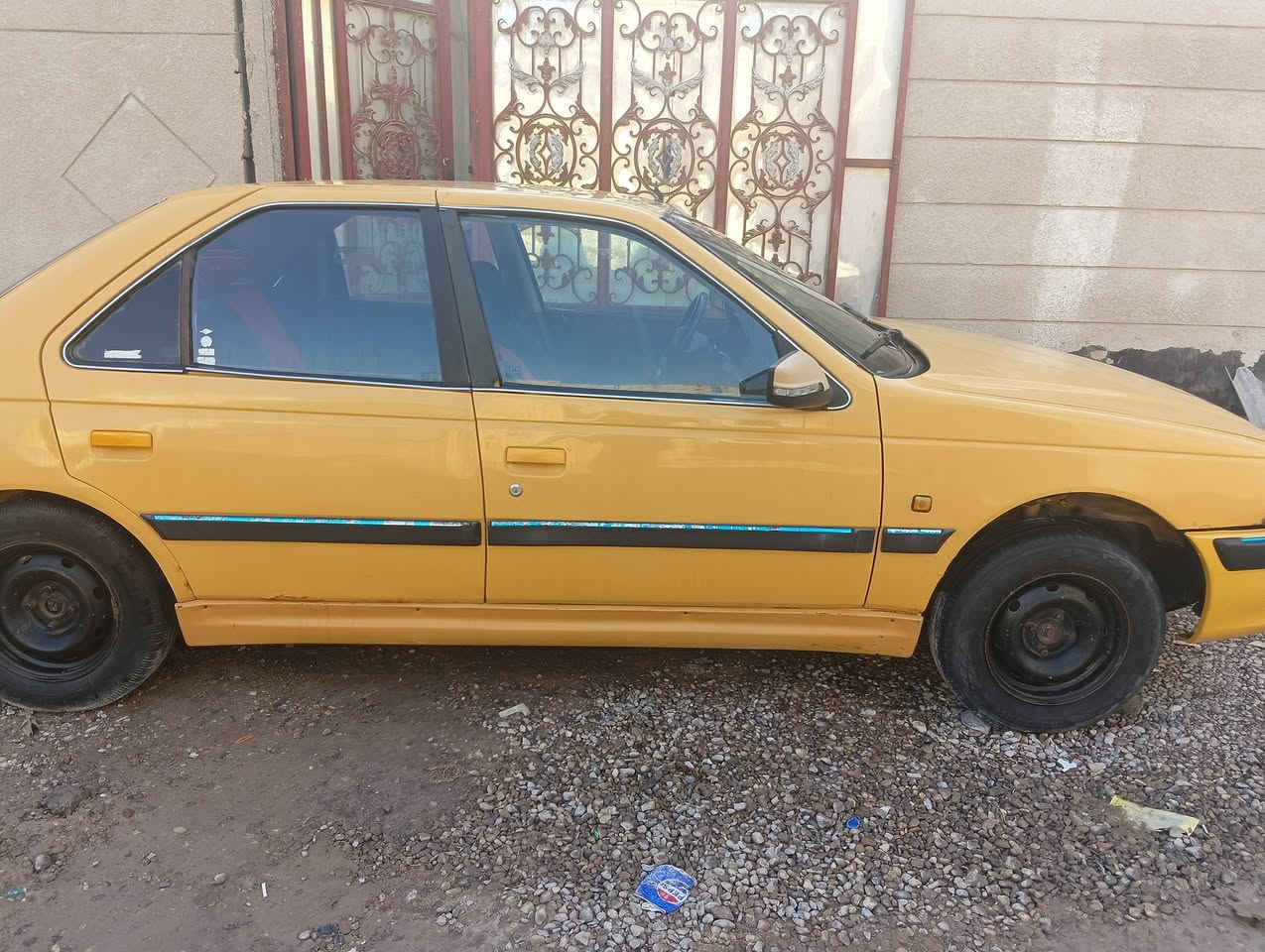 السلام عليكم بارص مديل 15 مكينه بيها صوت  الكير حلو مابي شي مكفوله من الظربه والصبغ ما عدا خشم المدكر الامامي  كهربائيات كلها شغاله  سنويه 27  مكاني بصره تنومه راعيها بصره  السعر 26 وبي مجال بسيط رقم الهاتف *********** تجي تكلب وبيك خير ودلل
