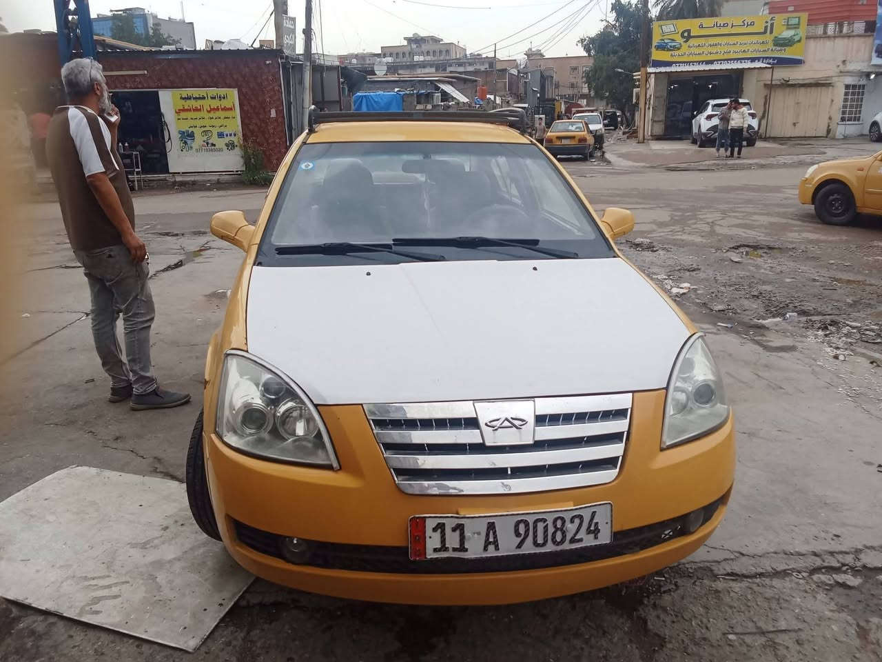 السلام عليكم موديل 2011السياره بسمي سنويه الى30 مصفره هيئه ومرور كير محرك كورله نحله  تبريد شغال صدر امامي خلفي جديد تخم تاير نقص بس بور استيرن ورادله ادامه للمحرك بلك نوزل ارفيو لن عندي بيه ادوانص هاي تفاصيل السياره السعر 38وبيه مجال مكاني بغداد الشعله واي استفسار هذا رقمي *********** بي واتساب
