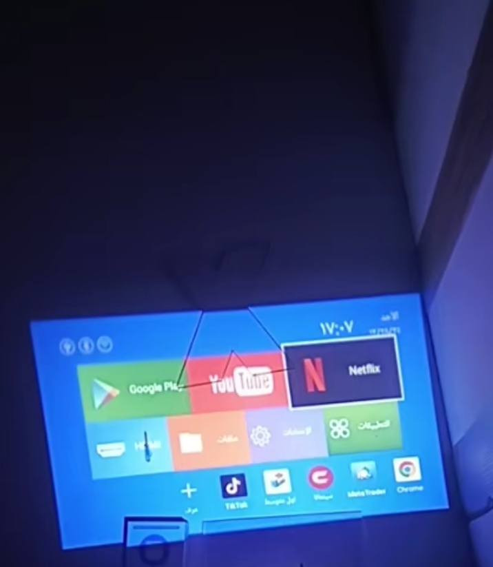 السلام عليكم
داتا شو جديد ما مستخدم شرط
مع كيبل
عل بلوتوث وانترنيت 
كامل مواصفات
يشغل كلشي
انستغرام. تيك توك. يوتيوب. نتفليكس. ....
السعر 65. الف وبي مجال 
واتساب. ***********
