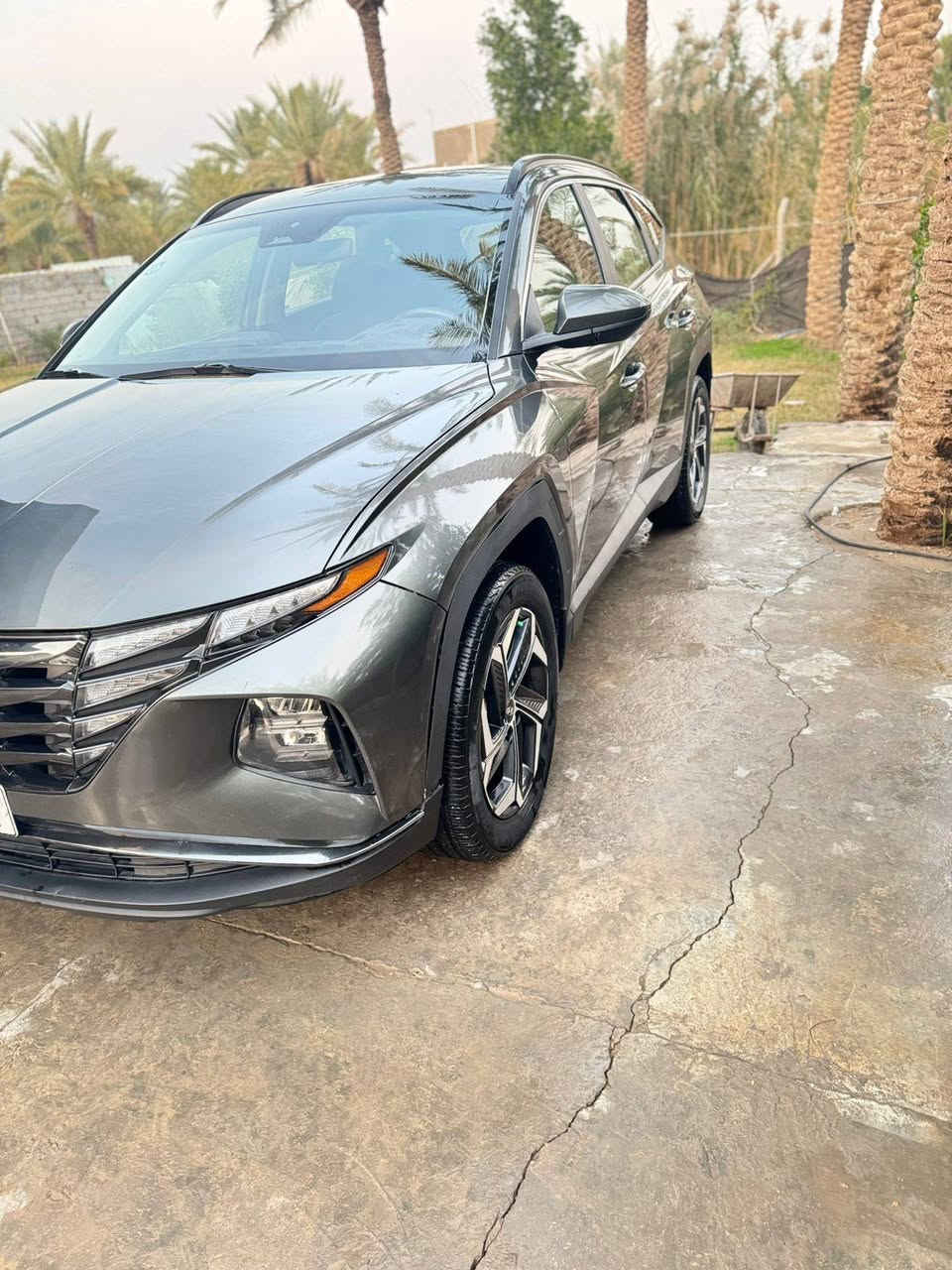 السلام عليكم
توكسان 2024 بلكن بانزين وهايبرد وكهرباء 
حادثها بسيط مثل ماموضح بالصور
مواصفاتها فول ماعده الفتحه مكان السياره بغداد الامين الثانيه السعر 198 
***********
