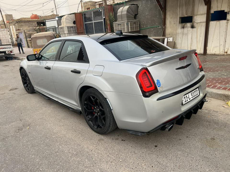 سلام عليكم 22فول موصفات للبيع V8 /5700  ماشيه 60 حادث جاملغ وبنيد فوك بدون ضرر مبدل بنيد اس ارتي  سعر 265$ عنوان كربلاء ***********
