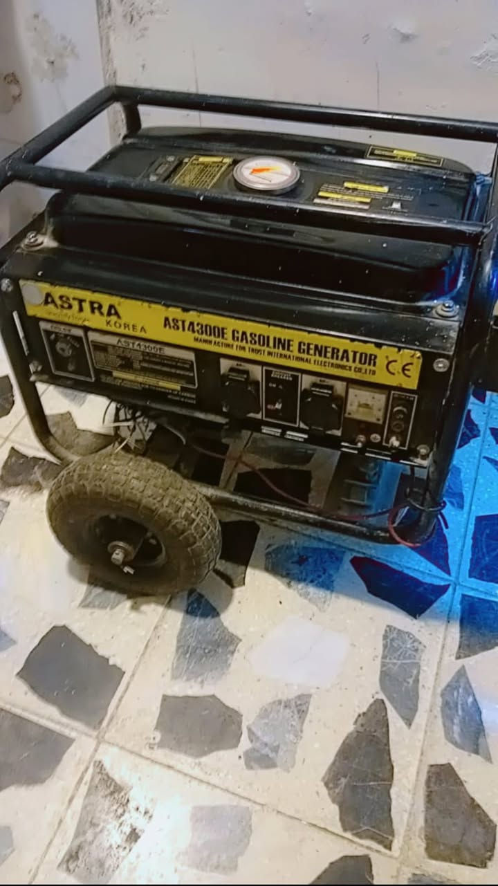 سلام عليكم مولده للبيع شغاله ونضيفه سلف شغال نقص بس باتر سعر 135 وبيه مجال 
رقم***********
