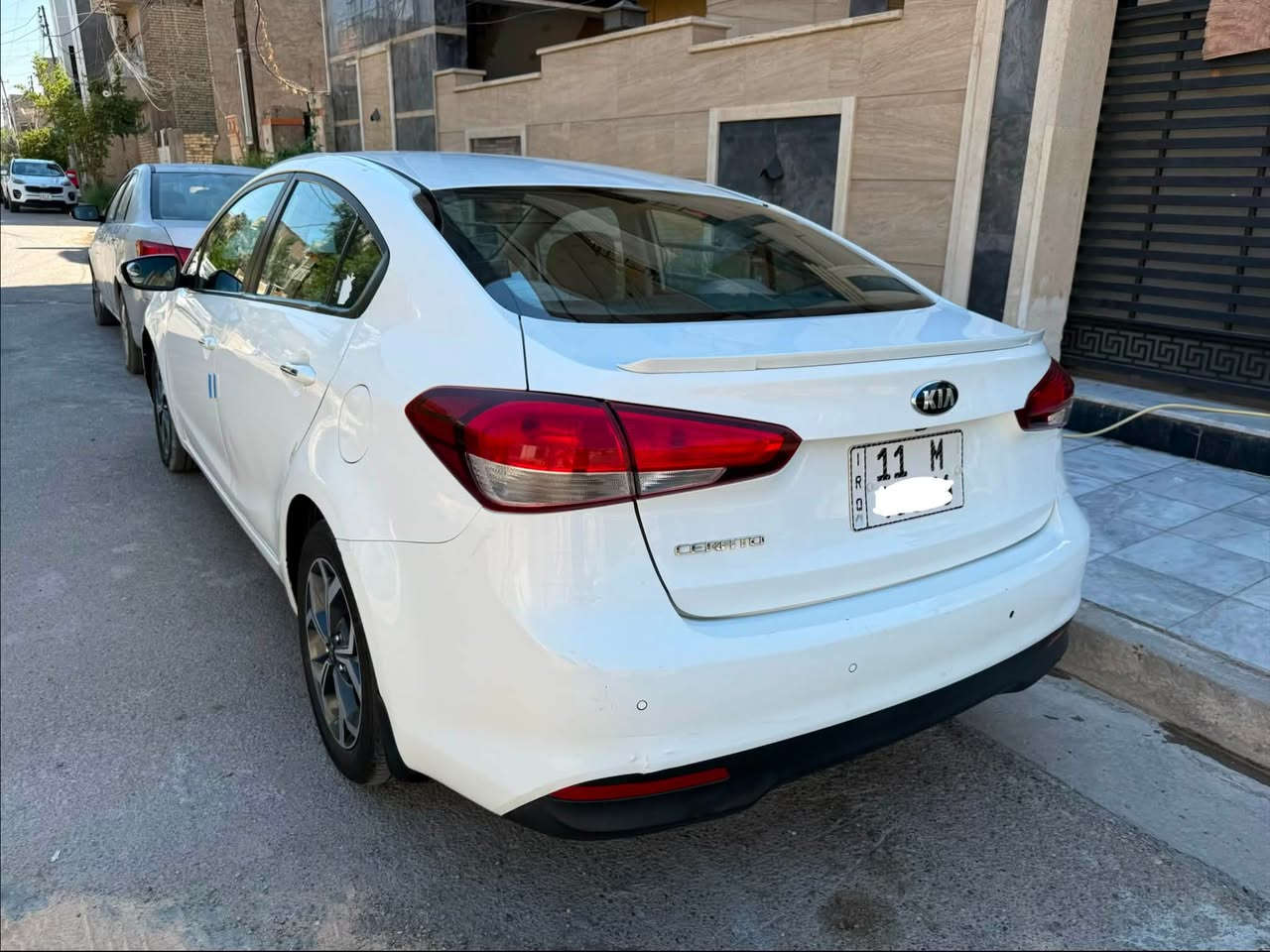 كيا سيراتو 17 خليجي رقم بغداد بسمي مكينه 2000  دوش كير ومكينه كفاله ماشيه 131 الف بيه صبغ جاملغ امامي ونص باب خلفي مواصفات فتحه وتحكم ستيرن ومري شفط فول عدى البصمه مكاني بغداد حي القاهره الشعب السعر  122 وبيه مجال رقمي ***********
