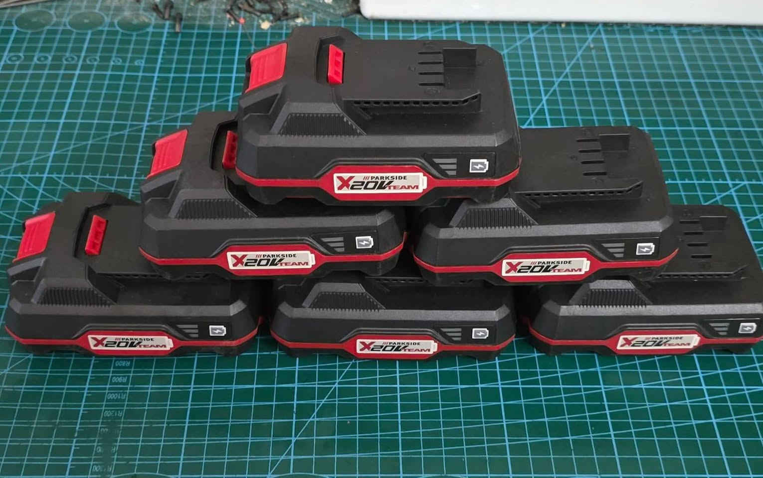 توفرت بطاريات بارك سايد اصليه السعر ٣٥ الف مع شواحن اصليه  للاستفسار وات ساب ***********
