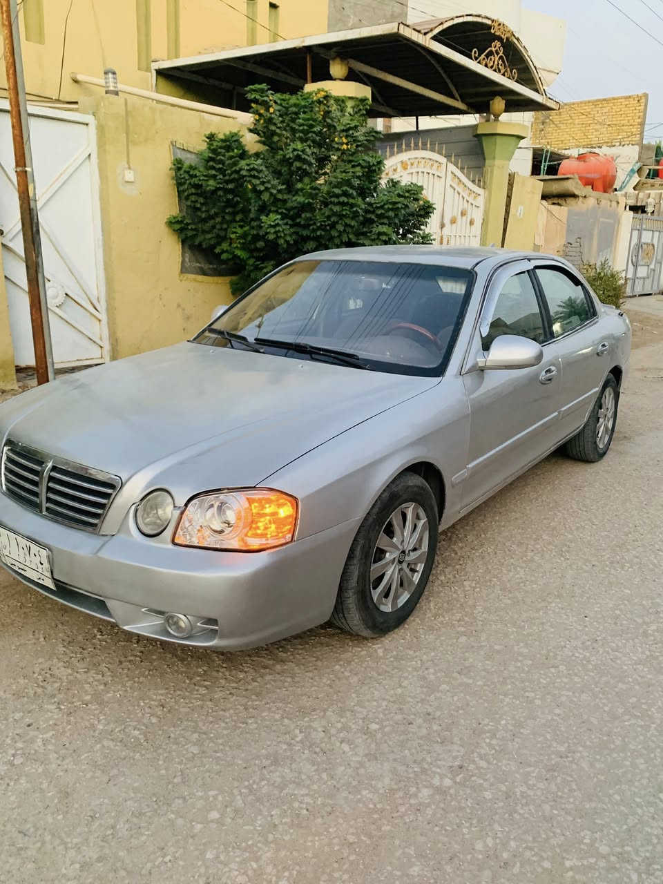 للبيع كيا اوبتيما 2006
محرك 2000 DOHC

رقم بابل ومكانها بابل -الهاشمية 

سيارة نظيفة واستخدام شخصي بحالة ممتازة، مكينة وكير بحالة جداً ممتازة ، تبريدها ثلج ، السيارة مصبوغة عام بسبب الجراد

والسيارة نظيفة وعملية واعتمادية واقتصادية السعر  68 ورقة قابل للتفاوض للاستفسار اكثر مراسلة الصفحة او الاتصال على الرقم ***********
