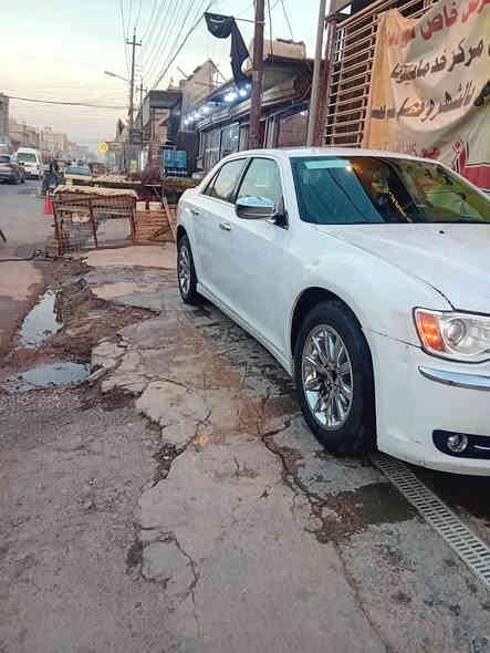 سلام عليكم اوباما موديل 2014 ادوات كصه جنطه فقط بدون اي تبديل او حادث سياره جديده طك كارتون وجاهزه من كلشي منضومه زنون كشنات جلد كهربائية تدفئ تبريد كير مكينه كله جديد 
مكاني بغداد ولسعر 68 
وذا اكو مراوس اوباما جارجر وبفرق لان محتاج فرق 
***********
