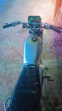 للبيع محرك ما مفتوح والكهرباء كله شغاله مكاني موصل تلكيف السعر 375 075...