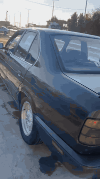 بي ام دبليو 535 موديل 1992 مصبوغه عام بسمي رقم بغداد السعر ٥٥$ وبيها مجال مكاني الأنبار الفلوجه ***********
*********** اتصل وبيك خير وادلل
