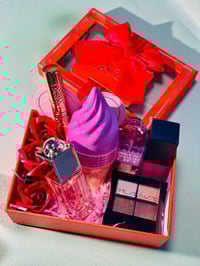 بوكس عيد الحب • عطور يارا • تغليف راقي