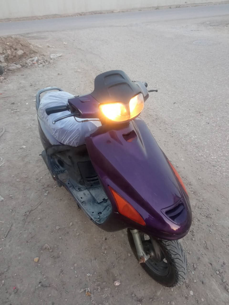 السلام عليكم فراشه للبيع فحل ماكينه حلوه ونعمه السعر 350 وبيها مجال الوان حله شارع 80 قرب الساده بخطه ***********
