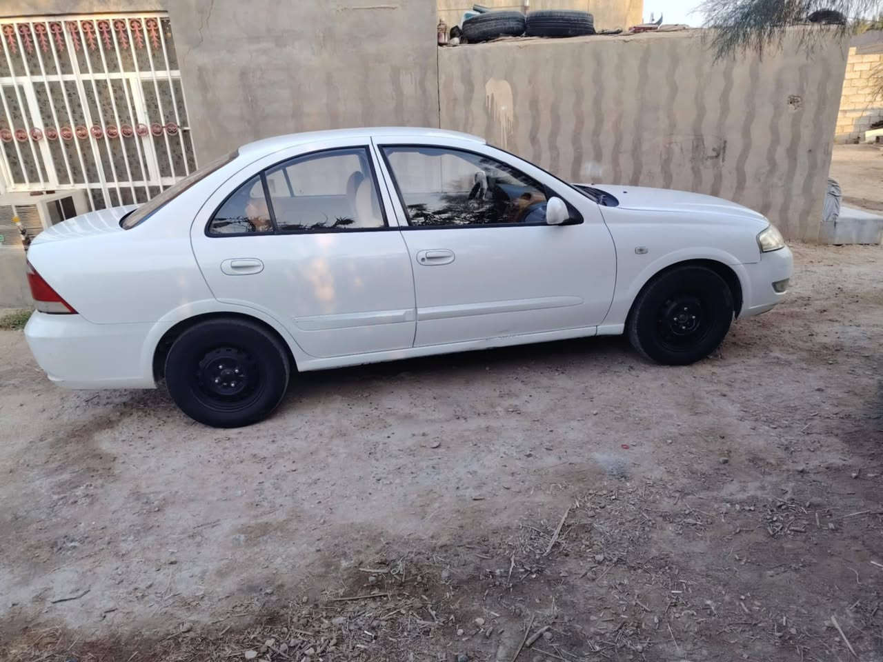 نسان صني موديل 12كفاله عامه حداديه جديده كهربائي شغاله سياره جاهزه العنوان نجف المشخاب *********** السياره رقم نجف
