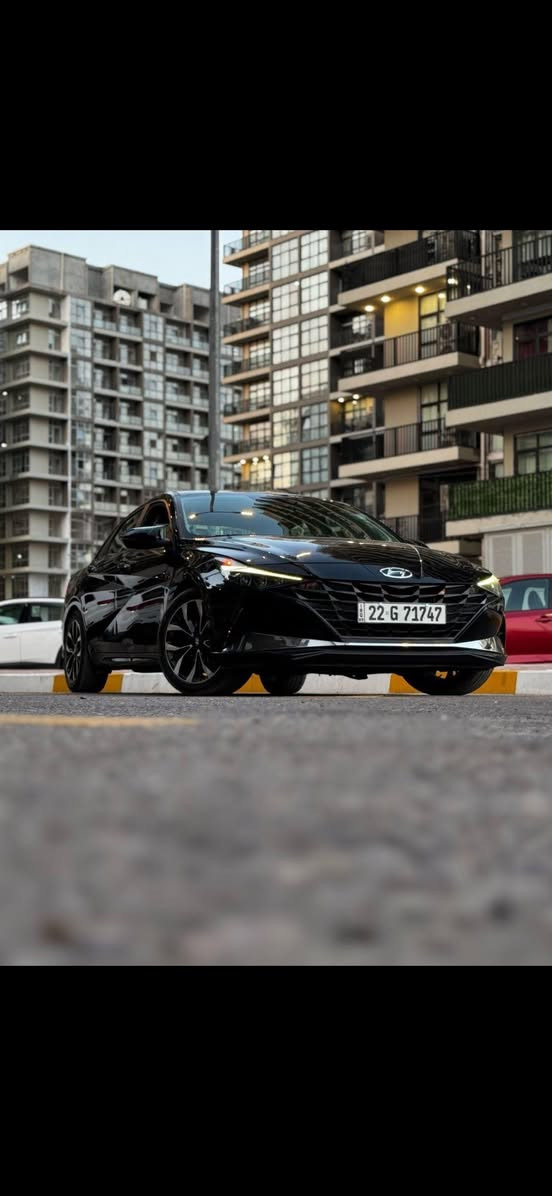 سلام عليكم  
هونداي لانتره ٢٠٢١ امريكي لمتت فووول لاخير   بدون داخل بدون ايرباك  كير و محرك مكفولات محرك ٢٠٠٠  تنفس طبيعي. و بيه منضومه غار بعده ب ضمان و تمشيك ب ٥٠٠ سياره ماشيه قرابه ٧٠ الف م
كيلو ب خارجي. 
موصفات 
بصمه تشغيل +بصمه دخول 
اشاره ترحيب 
فتحه  سلايت 
كشنات جاد  و داخل مميز لونين 
تحكات ستيرا 
رادار امامي خلفي و جوانب يعني ٣٦٠ درجه 
مانع تصادم 
كامره خلفيه قلابه 
ثلاث انضمه قياده 
تثبيت سرعه 
اشاير ب مري 
مري حساس 
 سياره رقمه اربيل بسمي. تحويل اي وقت يعجبك 
حادث سياره ناشره  ب صور و هناء نصبغ باب سايق  بيه هسه شخط بسيط ب باب يعني سياره بيه صفحه و بنيد. 
مكان سياره بغداد الكرخ  الحريه 
سعر سياره ١٣٥$ و بيه مجال بسيط كلش 
رقم /***********
