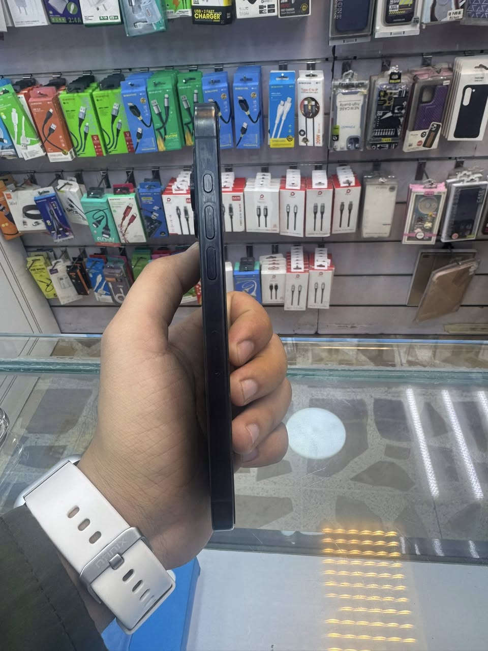 ايفون 15 برو ماكس
15 برو ماكس

سلام عليكم ايفون 15 برو ماكس ذاكره 256 بطاريه 84 كارتونه ويا فقط السعر 950 مكاني بغداد العامريه❤️


**إذا كنت صاحب هذا الإعلان وتريد حذفه لأي سبب، رجاءا أرسل رسالة إلى الدعم الفني**