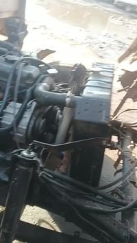 كير المحرك شغال بي تبخير اوتنقيص على السياره ابيع متوازي بغداد 0770726...