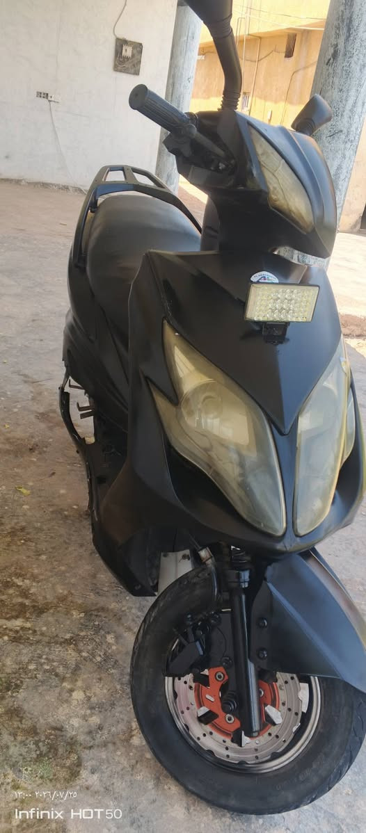 سلام عليكم  البيع دراجه شحن 5بطاريه  في ما موضح بل صور وبطاريتها جديده قبل يومين شديته وسعر 450وبيه مجال  وشراي انتصل *********** 
***********
