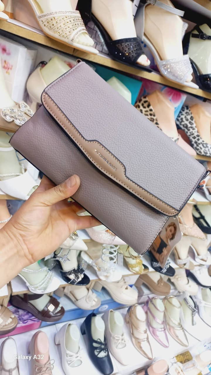 جنط نسائي
سوفت حجم وسط


**إذا كنت صاحب هذا الإعلان وتريد حذفه لأي سبب، رجاءا أرسل رسالة إلى الدعم الفني**