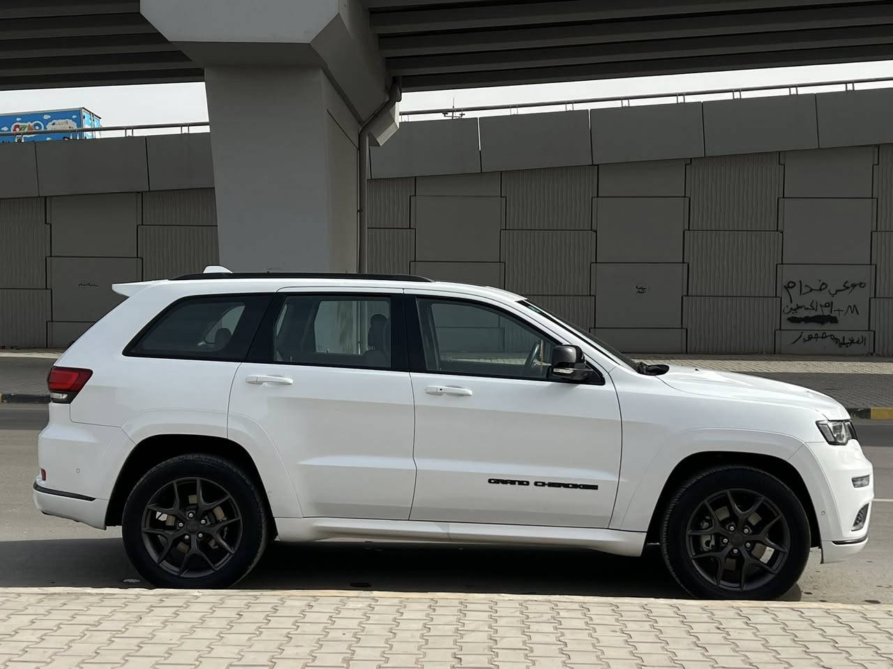 سلام عليكم للبيع جيب اس  ام رادار   S 2020 ( خـليـجـي )

ماشية 56 الف 

فول فول مواصفات فورويل بارنوما فتحة 

السياره كفاله عامه من الصبغ و كير مكينه كلها كفاله عامه
عدا بارد بسيط باب السائق بدون صبغ فقط بارد 

 ( وكاله هارلم) ام الرادار

مكينة  3600 6 سلندر  

 سقف بانوراما 

 كشنات جلد اسود و احمر+ كهرباء + تدفئه + خزن ٣ وضعيات 

 نظام النقطة العمياء 

 ويل حجم 20 بلادي سبورت 

 نضام خاص للطرق الوعرة 

تشغيل عن بعد 

مري كهرباء 

 مرايا متحسسة للضوه العالي 

 بخاخات لتنضيف اللايتات الامامي

 نظام تشغيل واطفاء المحرك اوتماتيكي للتوفير وعدم صرف الوقود عند الايقاف (AUTO START SYSTEM)

 

وضعيات قيادة التحكم بيهم عن طريق الماوس 

لايت زنون امامي ولد خلفي 

 تخم تاير جديد

اوتو بارك

 ستيرن كهرباء + تدفئه ستيرن 

 ريموت كنترول عدد 2 

 حساسات خلفية امامية

السيارة جديدة استخدام شخصي كلشي بوضع الشركة 

مكان السياره بغداد البلديات 

السعر : 345 

للاستفسار :***********
