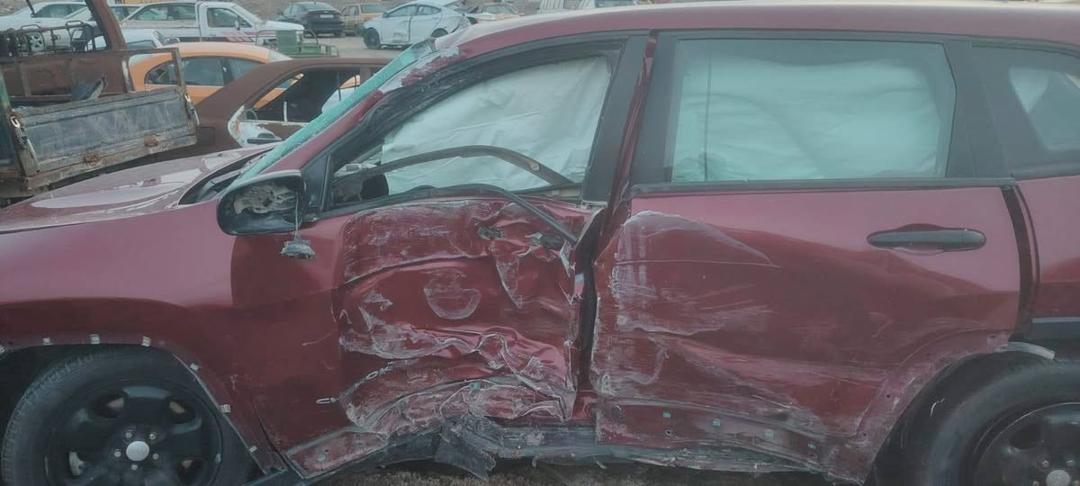 سيارة جيب شيروكي للبيع حادثها مرفق بالصور تباع على وضعها للاستفسار الاتصال على الرقم ***********
