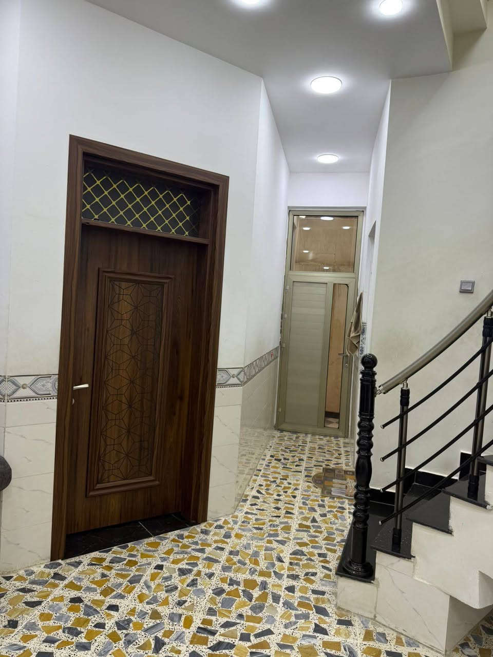 🕋بسم الله الرحمٰن الرحيم 🕋

👋السلام عليكم ورحمة الله وبركاته👋

🏪يعلن مكتب انمار للعقار

🌄الانبار قضاء الفلوجه 

🏡 مشتمل 

#للبيع في حي الضباط الرابعه بناء حديث طابقين 

🔵 المساحه 150م الوجه 7.5م النزال 20م 

🚧 بناء طابوك  حديث الارضيه كاشي 

طابو صرف سند تحويل ملكيه بسم شخص واحد 

🛣️شارع 8 نافذ على شارع عام قرب جامع مكي الكبيسي 

🏠طابقين 

🔵استقبال 
🔵مطبخ حار بارد 
🔵غرف عدد 4
🔵مناور عدد 2
🔵صاله عدد 2
🔵صحيات عدد 3  
 

💲#السعر المعلن 150مليون 

🧑‍💻عزيزي عندك عقار وتريد تبيعه باسرع وقت راسل صفحتنه نلبي لك طلبك 🙏♥️

⁉️للاستفسار اكثر مراسله صفحتنا او زياره المكتب انمار للعقار الواقع على شارع 60 مجاور مطعم  نفر بخاري  ومجاور المطعم وكوفي بلاك ساراي شارع السكلات او الاتصال 

☎️***********☎️كورك 
☎️***********☎️ واتساب  

⁉️اذا كنت تملك عقار وترغب في نشره مراسله صفحتنا او زياره المكتب انمار للعقار او ارسال المعلومات على الواتساب ☎️👆

⁉️الاسعار المعلنه في مكتبنا تحدد من قبل البائع وليس المكتب ونجمع البائع والمشتري وجها لوجه لاتمام عمليه البيع

⁉️متابعه ولايك للصفحه ليصلكم كل ماهو جديد فضلاً وليس أمراً

♥️طابت أوقاتكم بكل خير ♥️
سوق الفلوجه المفتوح عقارات الفلوجة العقار المميز الفلوجة سنتر عقارات الفلوجة🏘
