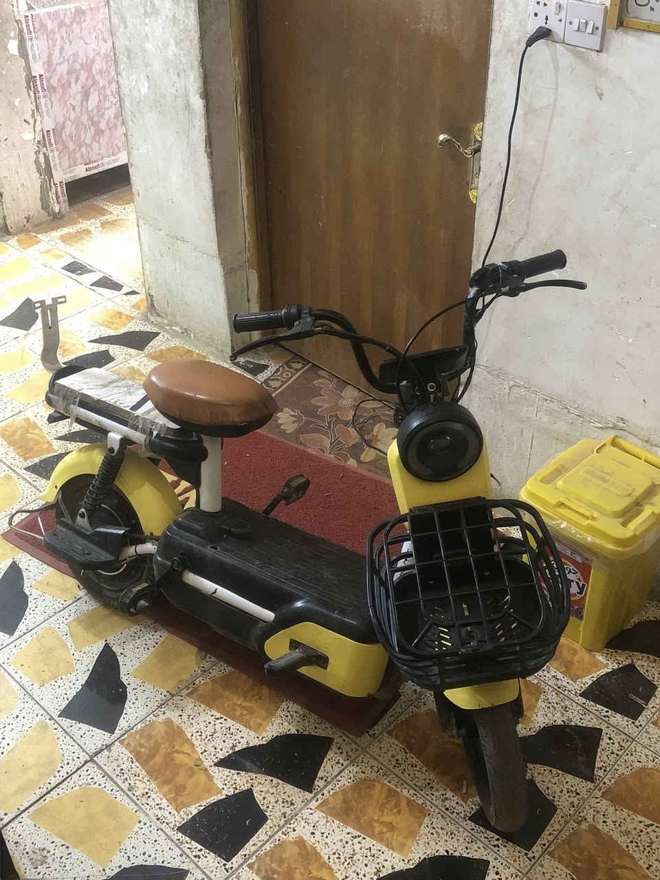سلام عليكم
بايسكل شحن موديل ٢٣ حجم ١٤ يرادله 
ترتيب شغال بطاريات نص عمر مابي اي خلل
مكاني بلد سعر ١٤٠ وبي مجال


**إذا كنت صاحب هذا الإعلان وتريد حذفه لأي سبب، رجاءا أرسل رسالة إلى الدعم الفني**