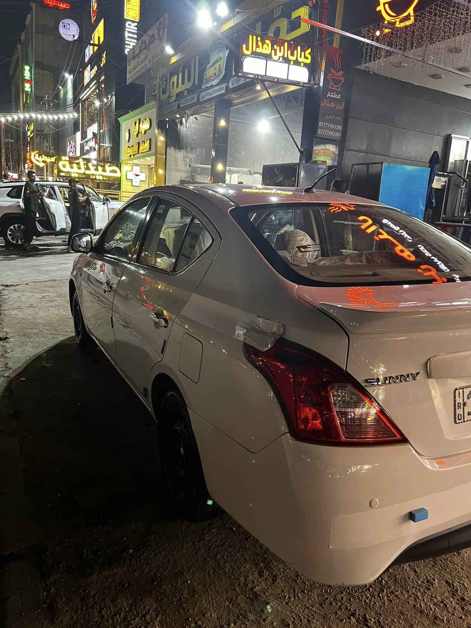 السلام عليكم نيسان سني هندي ٢٠١٨السيارة ماشيه ١٠٩الف km  
رقمها يخبل شبه مميز
فقط تبديل جاملغ امامي وبيها تكحيلات وسونار موضح بالصوره 
منضومه بانزين كلها جديد 
تخم تاير جديد 
باتري جديد 
السيارة انظف من الصوره سيارة حلوه مال جناي
تجي تشوف السيارة تعجبك سياره حلوه ونظيفه 
نقصها فقط دبل امامي جهت السايق سيارة ربع متصرف عليها 
السعر ٩٧ وبيها مجال قليل سعر ما اقطع بالتليفون تجي تشوف السيارة تقتنع بيها تعجبك عيوني الك 
عنواني بغداد الطالبيه او البنوك 
***********
***********
حسين العبادي
