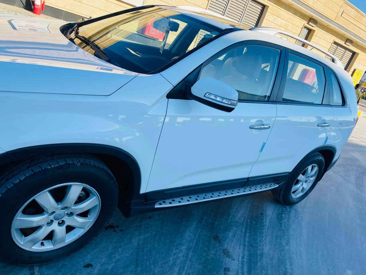 السلام عليكم..
سورنتو موديل ٢٠١٢  خليجي مواصفات ا
٧ راكب تبريد ثلاثه قطع السيارة جديدة
اسلايت حساسات تحكم استيرن جهتين
شاشه كامرة دوارة داخل لونين بيجي واسود
اشاير بالمري محرك ٢٤٠٠ دوش كير محرك
مقفولات صدر جديد تخم تاير جديد رقم
وهزة وسنويه جدد تحويل او وكاله حسب
الطلب العنوان فلوجه 
٠٧٨٩٧٢١٧٥١
***********
