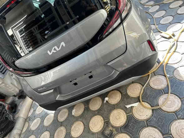 السلام عليكم صول ٢٤ محرك ٢٠٠٠ ماشيه ٢٢ بدون صبغ بدون تبديل بدون إرباك فقط بارد في بدايه البنيد موضح بالصور بغداد حي جميله للا استفسار *********** سعرها ١٧٥ وبيه مجال مرقم بغداد
