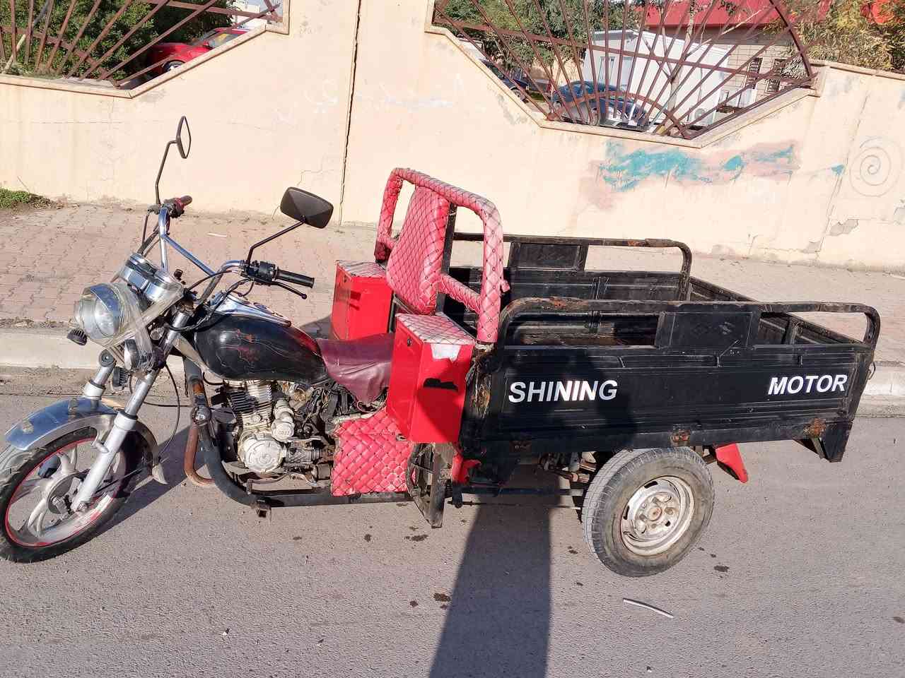 ستوته فحل عالي بدي قلاب موديل 2022 تحويل ثاني يوم ستوته نضيفه مناقصه اي شي محرك 150 محرك جديد شرط ركبه شخط مابيها  ستوته مال جناي السعر 950 مكاني كركوك حي النصر مستعجل ع بيعها الي يريد يتصل هذا رقمي وبي وتساب ***********
