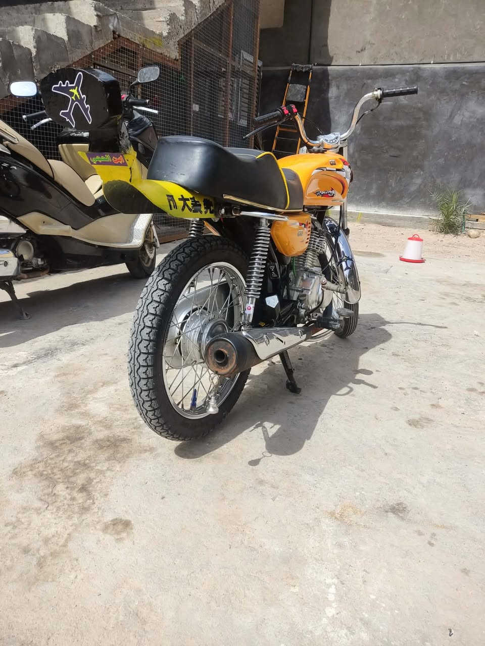 سلام عليكم دراجه للبيع
تعمير 26كله اصولي
شاصي2011 اوراق اصولي
محرك21قوي لاتنقيص ولاتبخير
650وبيه مجال
ناصريه مركز


**إذا كنت صاحب هذا الإعلان وتريد حذفه لأي سبب، رجاءا أرسل رسالة إلى الدعم الفني**