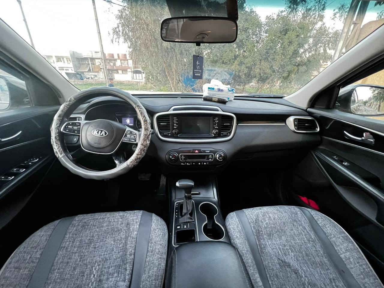 سورنتو  موديل 2019  ( امريكي )
السونار مرفق مع الصور 
رقم ديالى مشروع وطني بسمي تحويل ثاني يوم 
ماشيه 125 الف ميل حقيقي قابله لزياده 
6 سلندر 7 راكب
فول تحكم ستيرن
اشاير بالمري
تبريد 2 قطع 
حساسات اماميه + خلفيه + جانبيه
لد امامي مع التشغيل 

مكان السياره ( ديالى - بعقوبة )
رقم صاحب السياره / ***********
      ((. للبيع فقط ))

السعر((  190$ ))وبيها مجال
