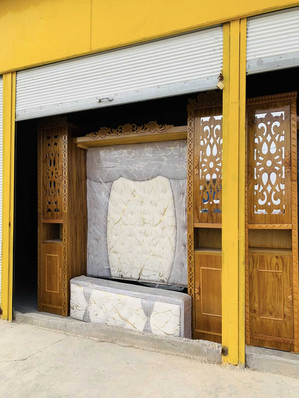 معرض اثاث الشبالي
القياره قرية الشبالي
يوجد غرف صاج و غرف تركي
بالتقسيط المريح على 18 
شهر بدون مقدمة
على البطاقه الرافدين
للشرطة و الجيش و التقاعد
والصحه. و التربية
لجميع من يحمل بطاقة الرافدين 
للاستفسار اتصل ***********
